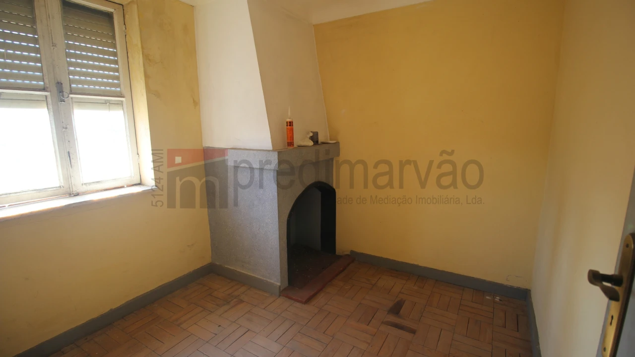 Moradia T5 para Venda em Carrapichana Foto 3