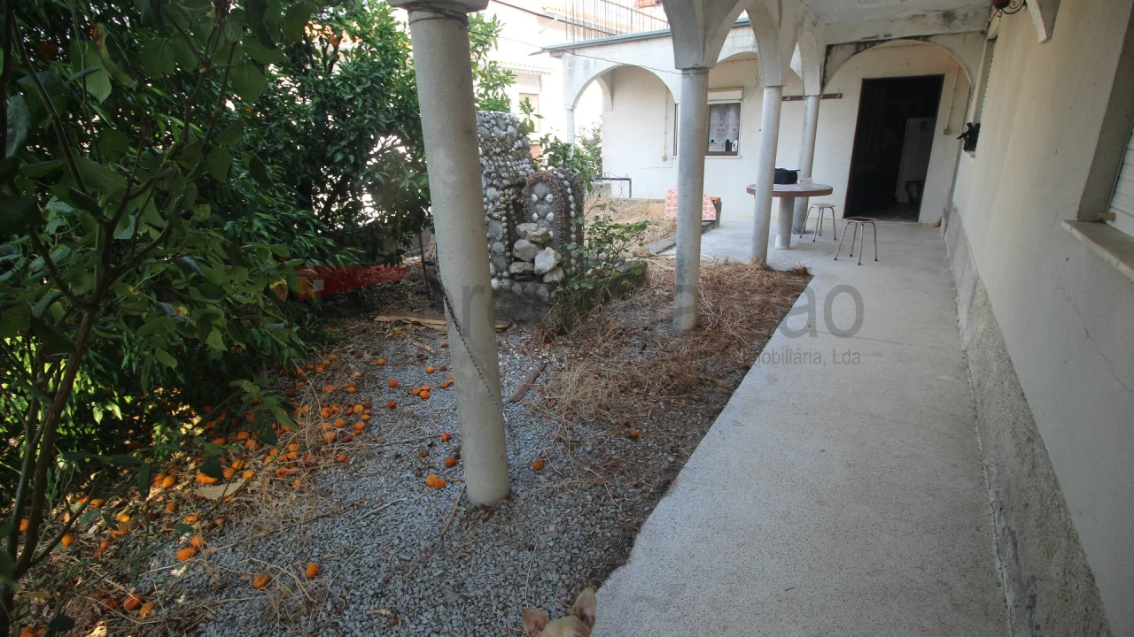 Moradia T4 para Venda em Nespereira Foto 11