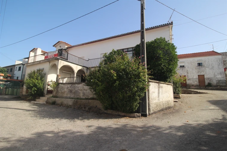 Moradia T4 para Venda em Nespereira Foto 27