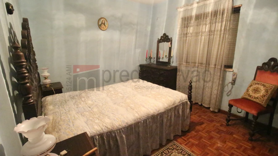 Moradia T4 para Venda em Nespereira Foto 6