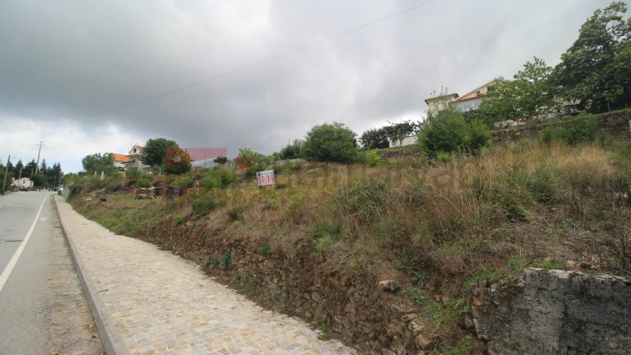 Terreno para Venda em Folgosinho Foto 7