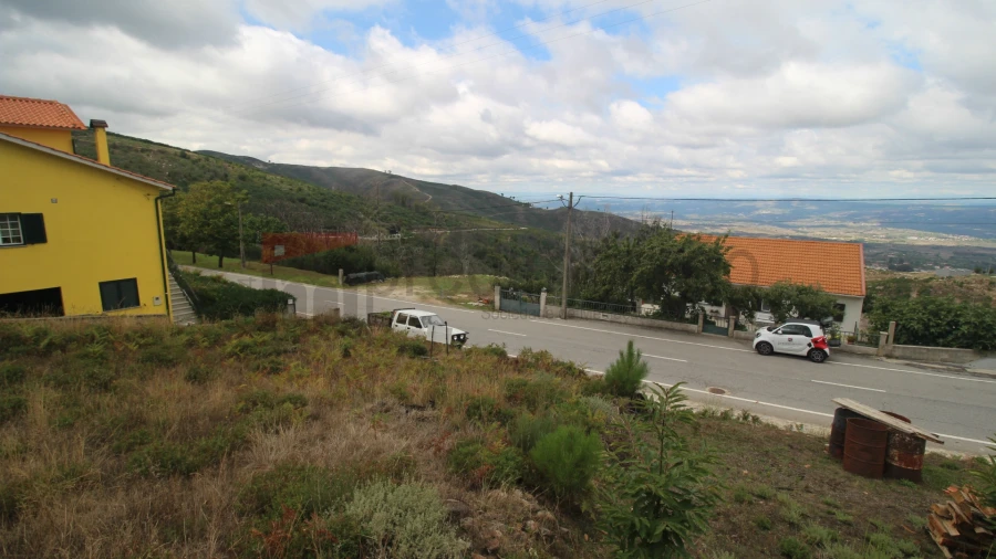 Terreno para Venda em Folgosinho Foto 2