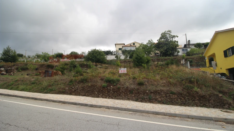 Terreno para Venda em Folgosinho Foto 1