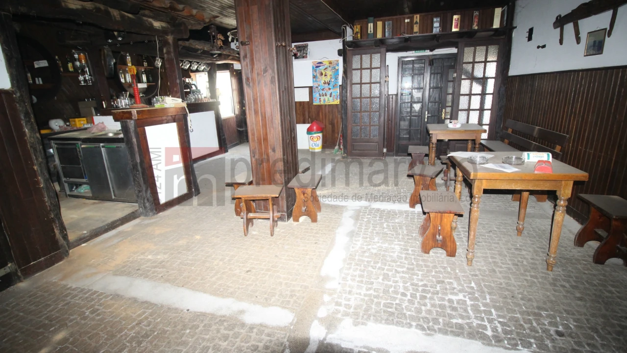 Moradia T4 para Venda em Linhares Foto 3