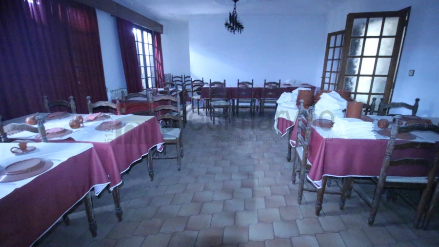 Moradia T4 para Venda em Linhares Foto 9