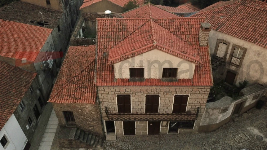 Moradia T4 para Venda em Linhares Foto 12