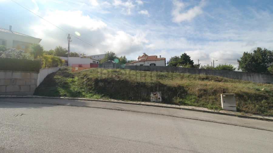 Terreno para Venda em Gouveia (São Pedro e São Julião) Foto 2