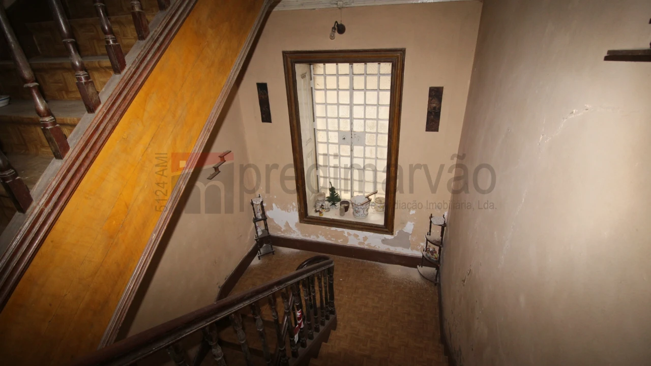 Moradia T6 para Venda em Vila Nova de Tazem Foto 8