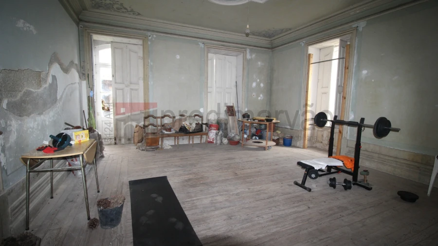 Moradia T6 para Venda em Vila Nova de Tazem Foto 5