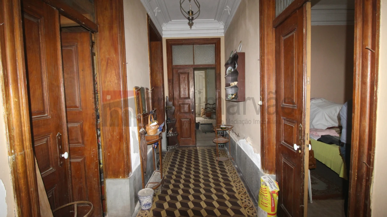 Moradia T6 para Venda em Vila Nova de Tazem Foto 6