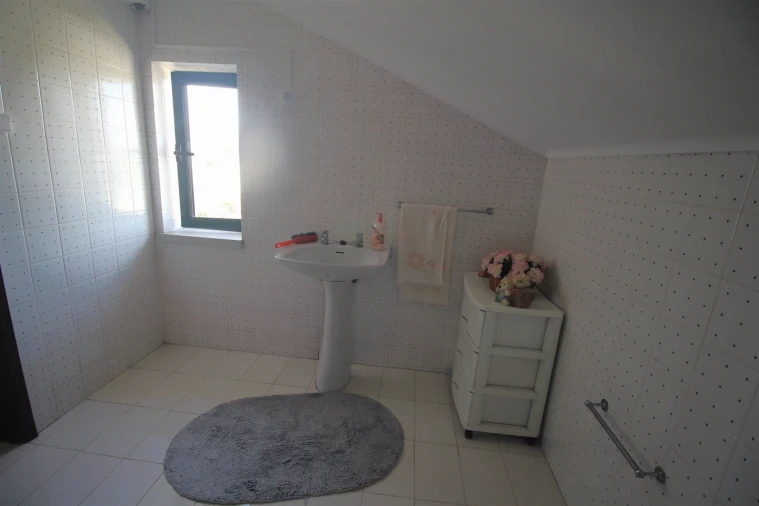 Moradia T5 para Venda em São Paio Foto 15