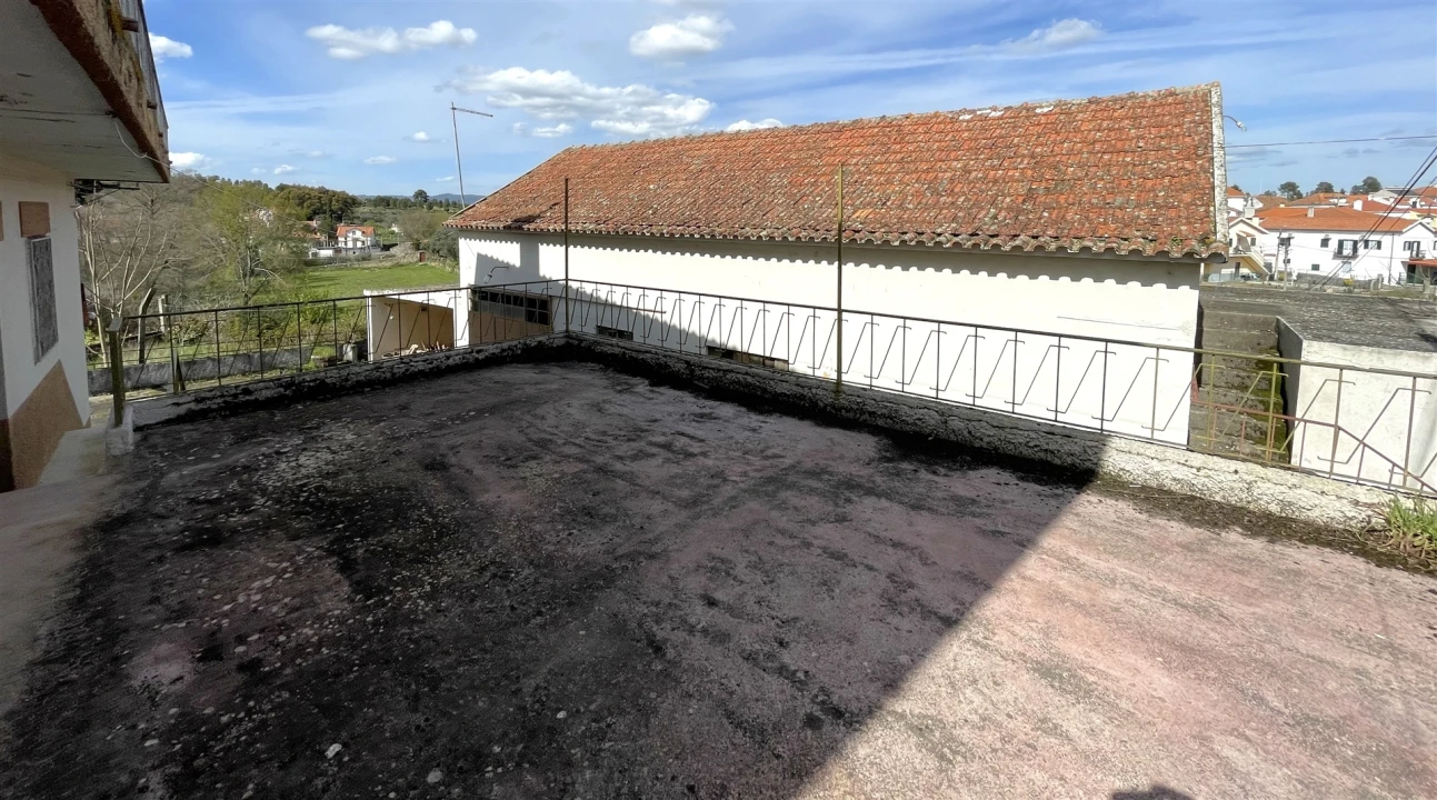 Moradia T7 para Venda em Vila Cortes da Serra Foto 13