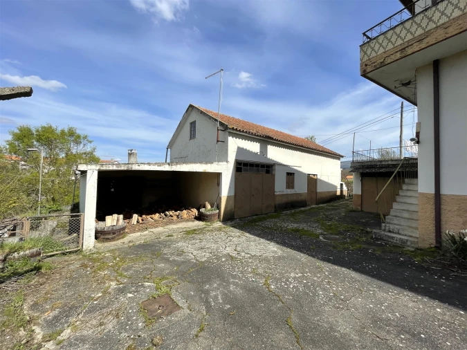 Moradia T7 para Venda em Vila Cortes da Serra Foto 4