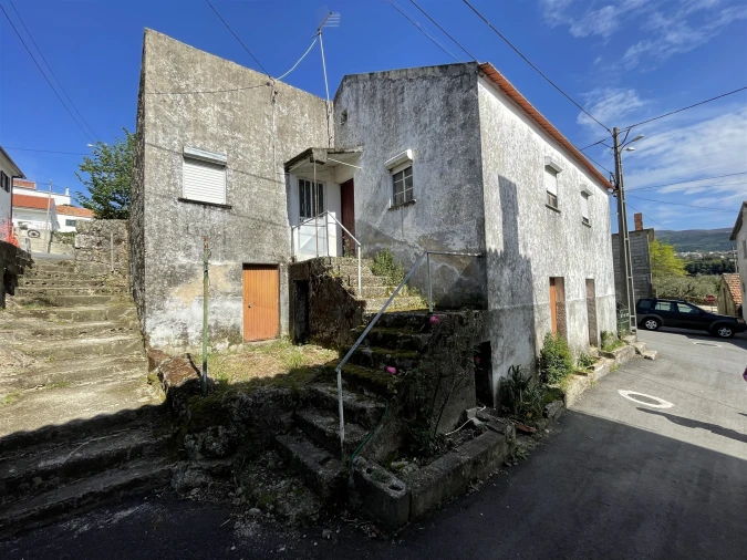 Moradia T4 para Venda em Nespereira Foto 9