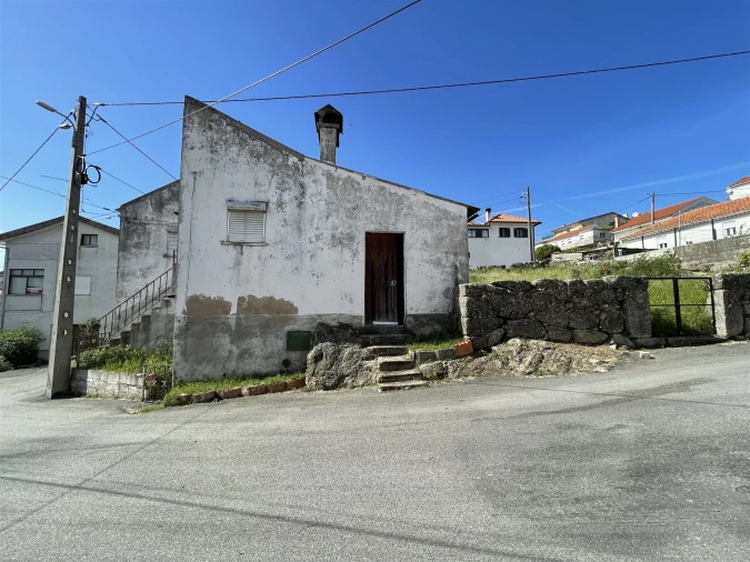 Moradia T4 para Venda em Nespereira Foto 3