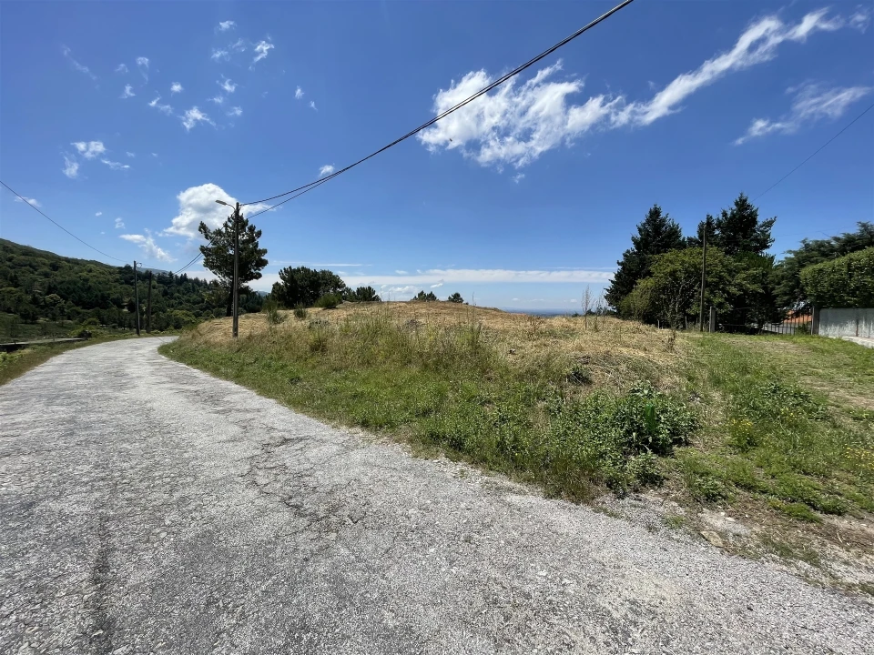 Terreno para Venda em Gouveia (São Pedro e São Julião) Foto 2