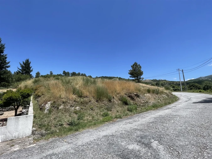 Terreno para Venda em Gouveia (São Pedro e São Julião) Foto 1