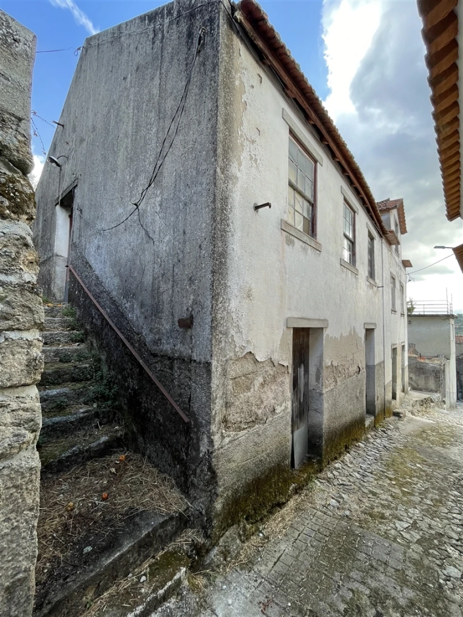 Moradia T0 para Venda em São Paio Foto 2