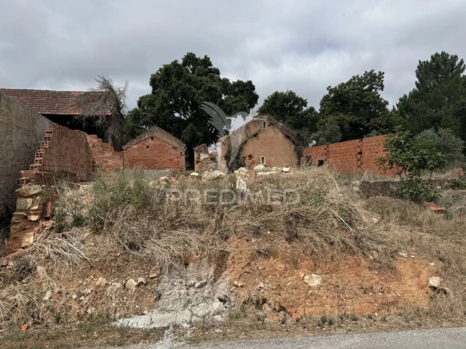 Moradia T3 para Venda em Freixianda, Ribeira do Fárrio e Formigais Foto 8