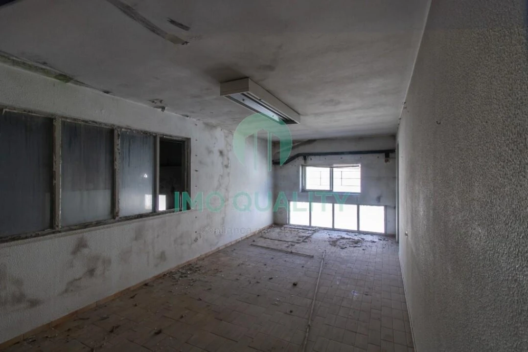 Armazém para Venda em Gulpilhares e Valadares Foto 15