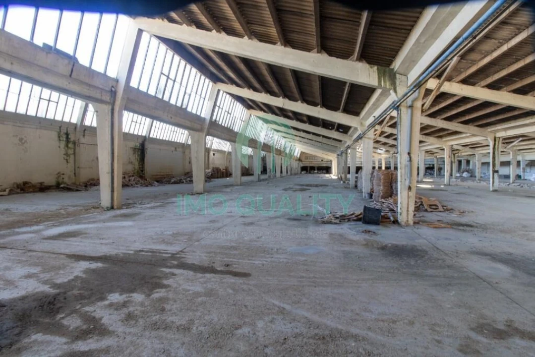 Armazém para Venda em Gulpilhares e Valadares Foto 8