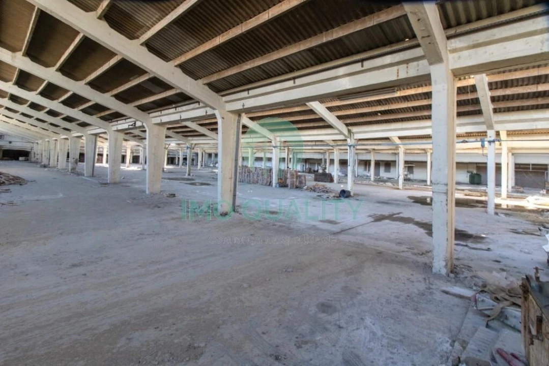 Armazém para Venda em Gulpilhares e Valadares Foto 6