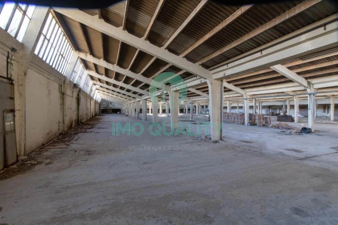 Armazém para Venda em Gulpilhares e Valadares Foto 5