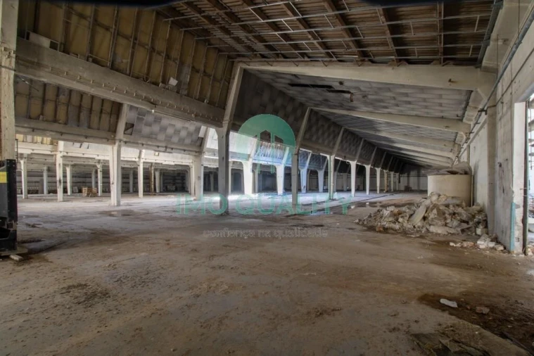 Armazém para Venda em Gulpilhares e Valadares Foto 9