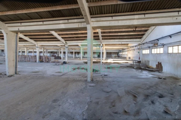 Armazém para Venda em Gulpilhares e Valadares Foto 7