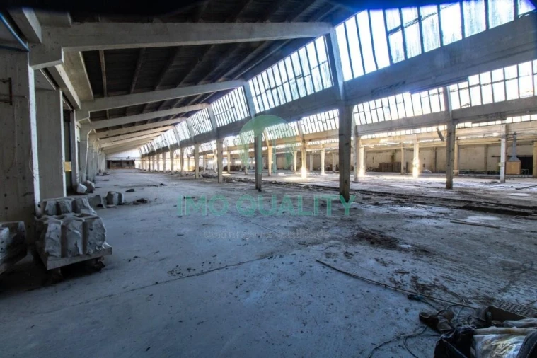 Armazém para Venda em Gulpilhares e Valadares Foto 3