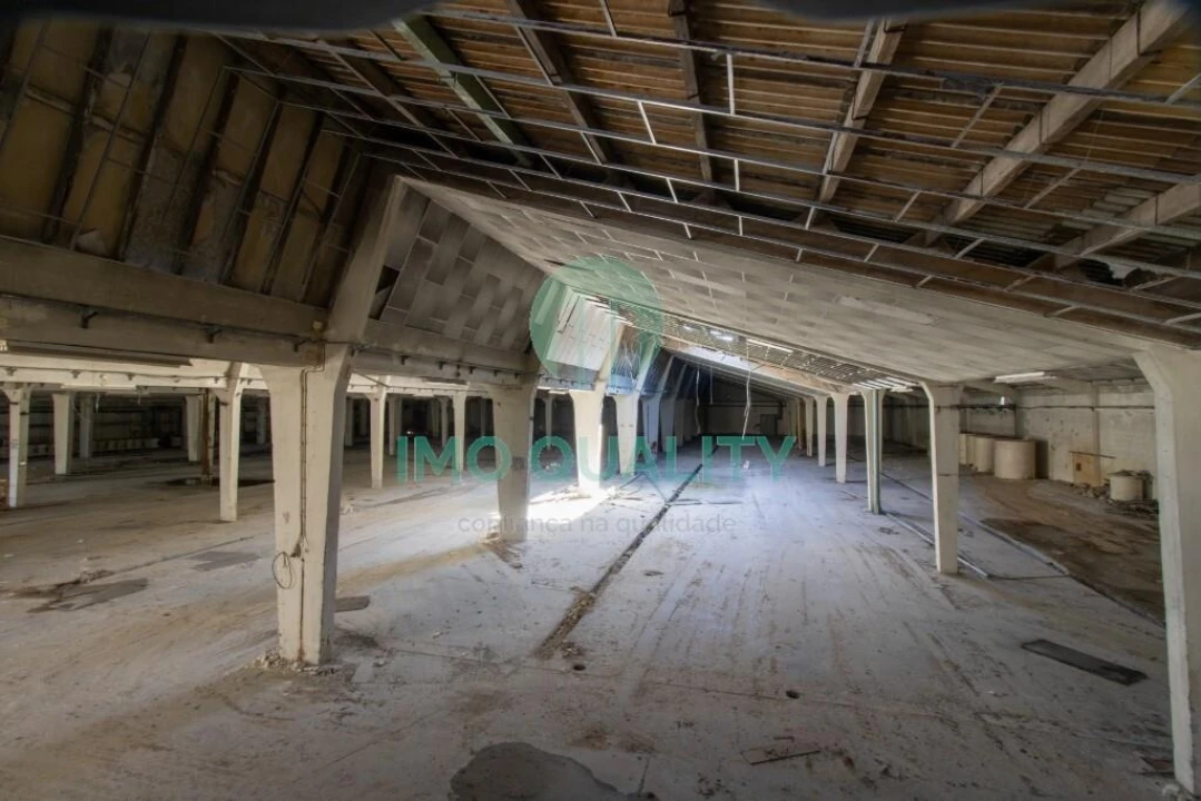 Armazém para Venda em Gulpilhares e Valadares Foto 11