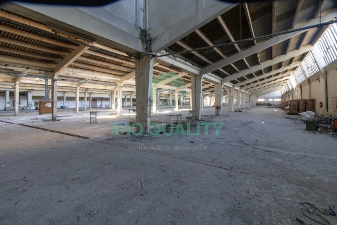 Armazém para Venda em Gulpilhares e Valadares Foto 2