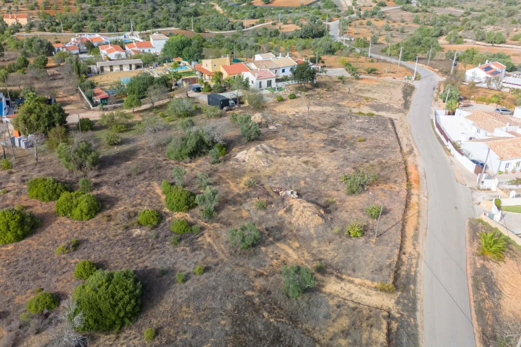 Terreno para Venda em Armação de Pera Foto 2