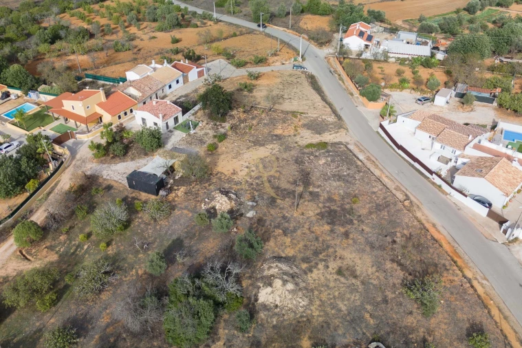 Terreno para Venda em Armação de Pera Foto 4