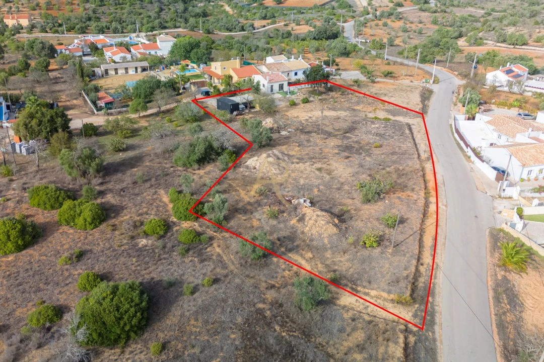 Terreno para Venda em Armação de Pera Foto 3