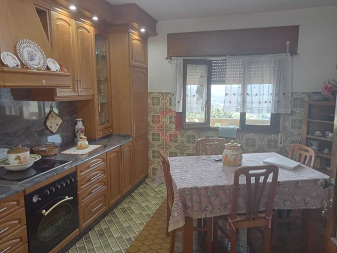 Moradia T4 para Venda em Cristoval Foto 13