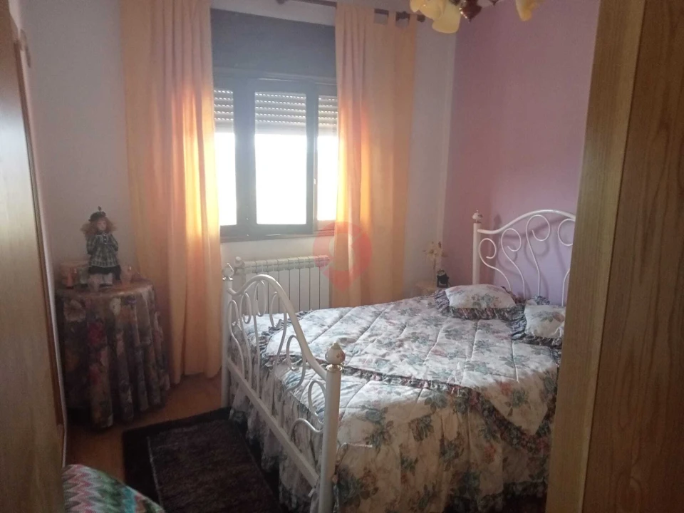 Moradia T4 para Venda em Cristoval Foto 16