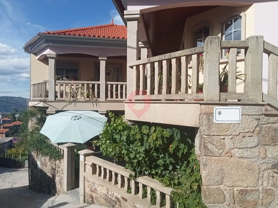 Moradia T4 para Venda em Cristoval Foto 3