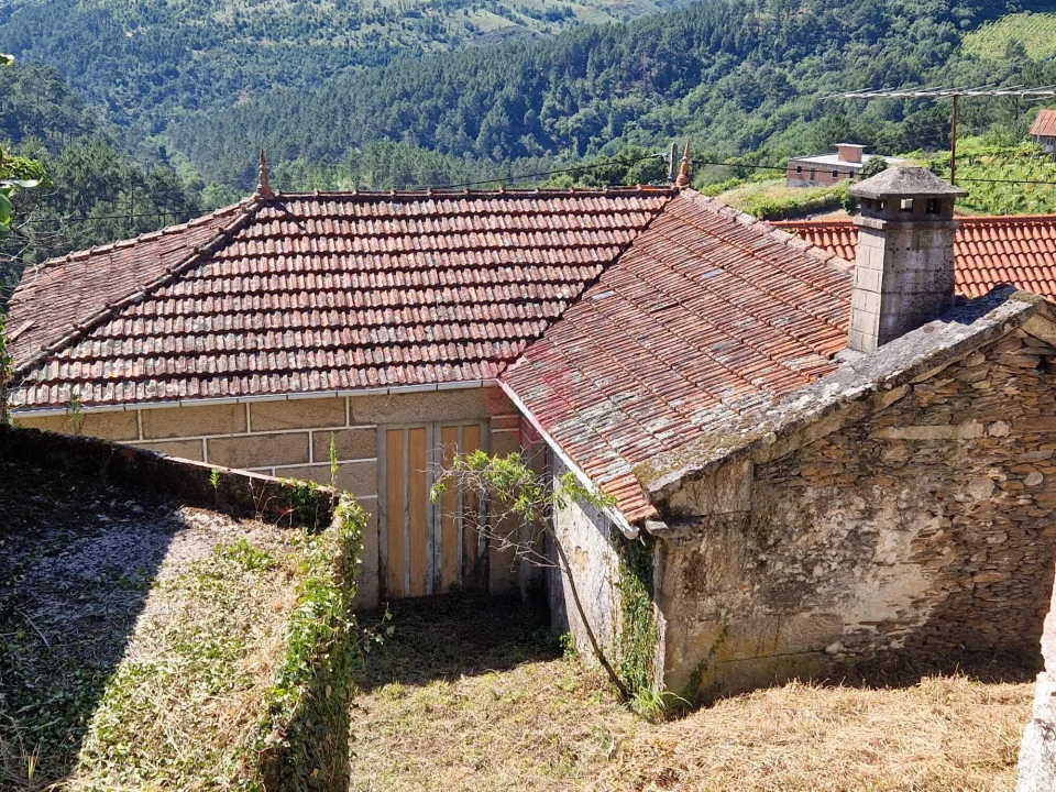 Moradia T3 para Venda em Riba de Mouro Foto 2