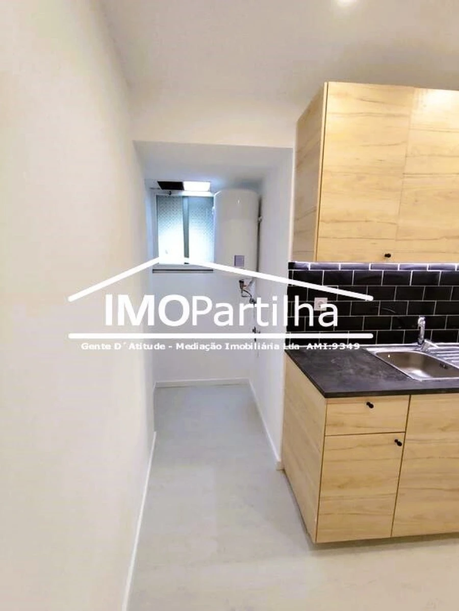 Apartamento T0 para Venda em Queluz e Belas Foto 3