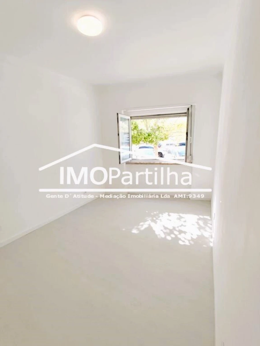 Apartamento T0 para Venda em Queluz e Belas Foto 7