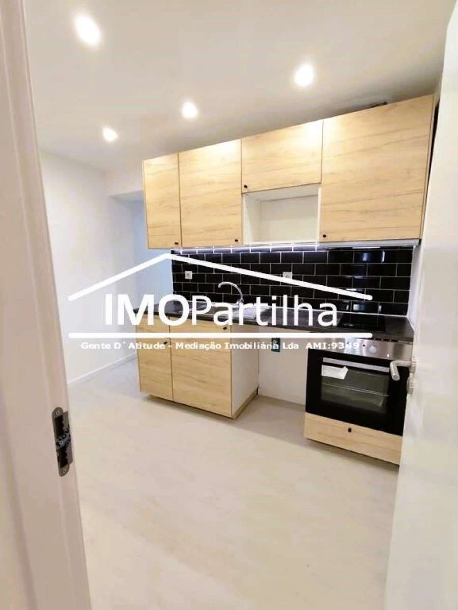 Apartamento T0 para Venda em Queluz e Belas