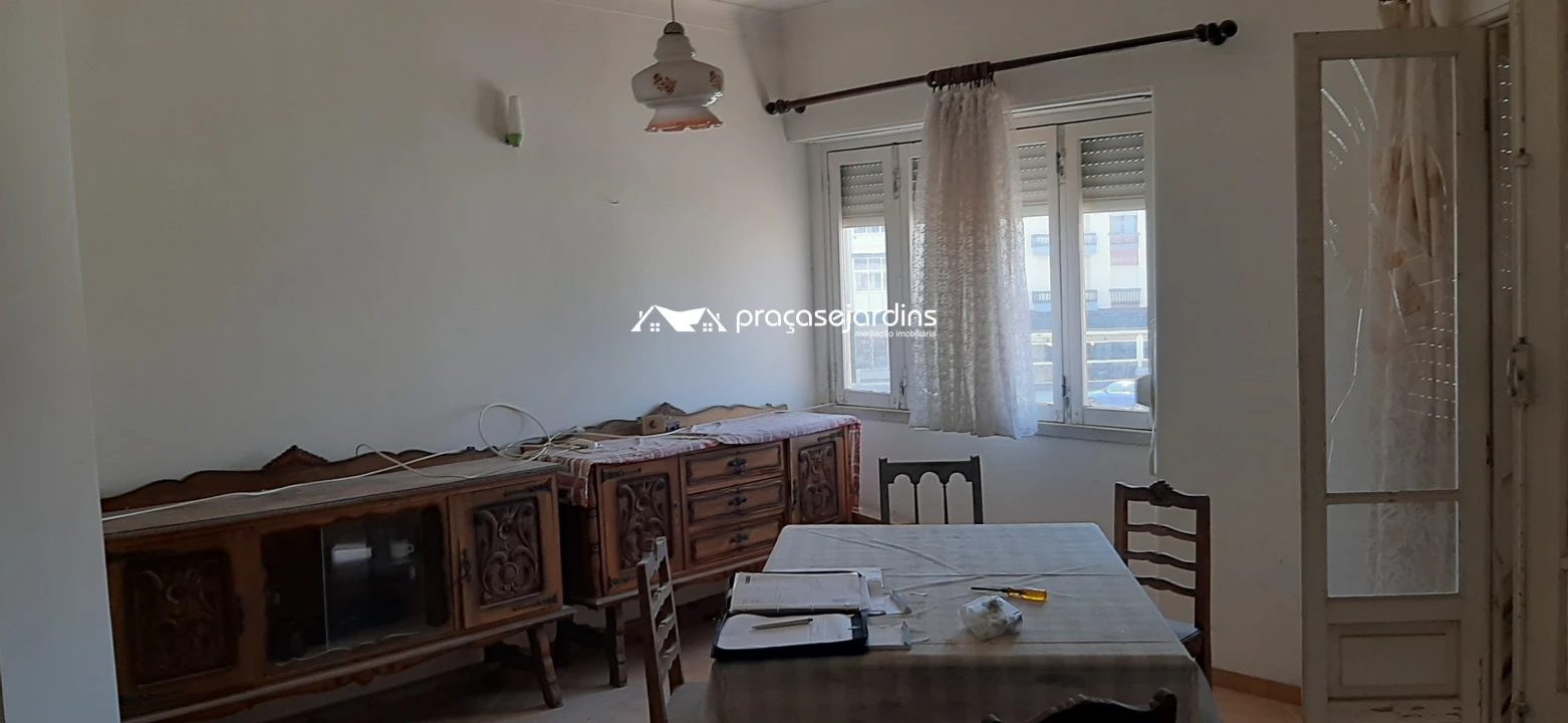 Prédio para Venda em Vieira de Leiria Foto 3