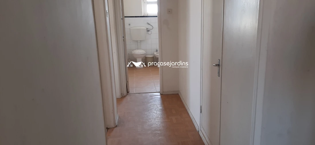 Prédio para Venda em Vieira de Leiria Foto 19