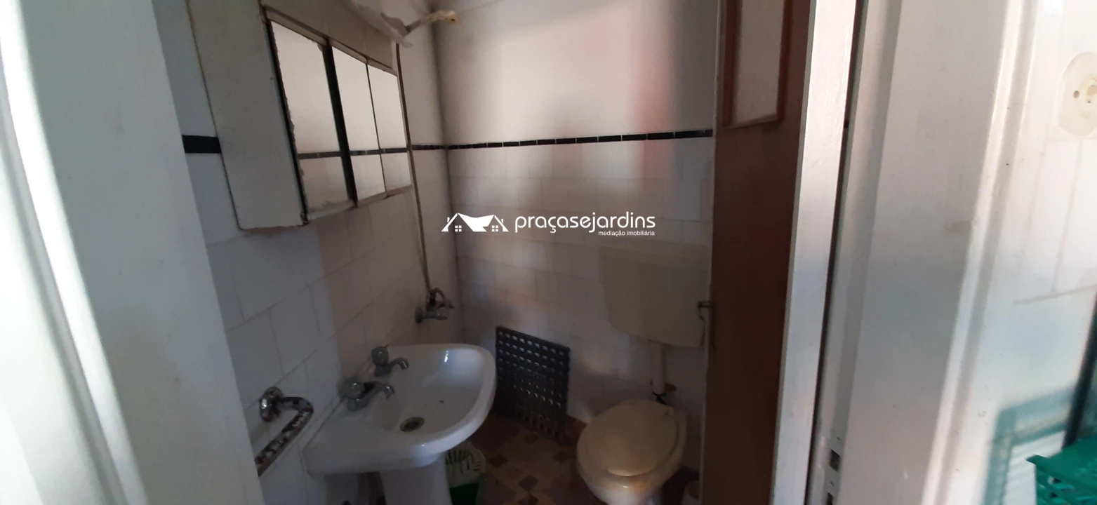 Prédio para Venda em Vieira de Leiria Foto 10