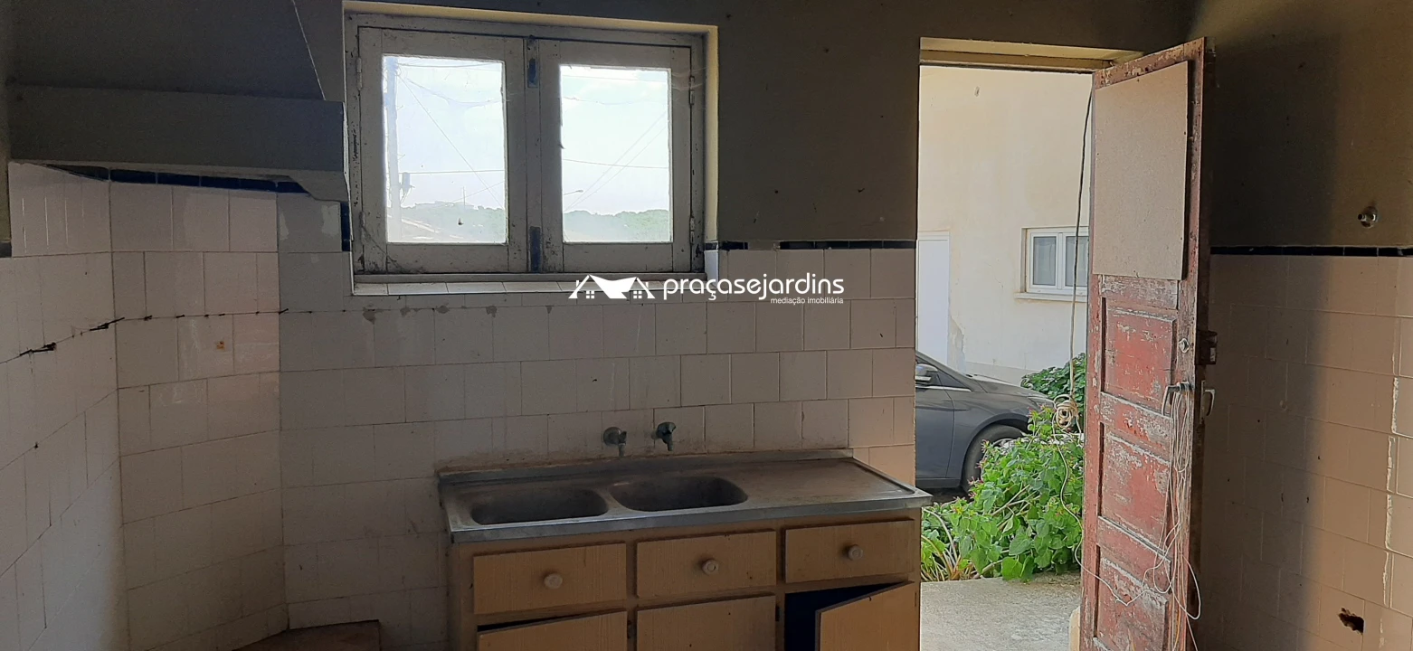 Prédio para Venda em Vieira de Leiria Foto 7