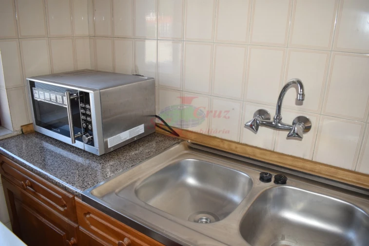 Apartamento T1 para Arrendamento férias em Sé Nova, Santa Cruz, Almedina e São Bartolomeu Foto 7