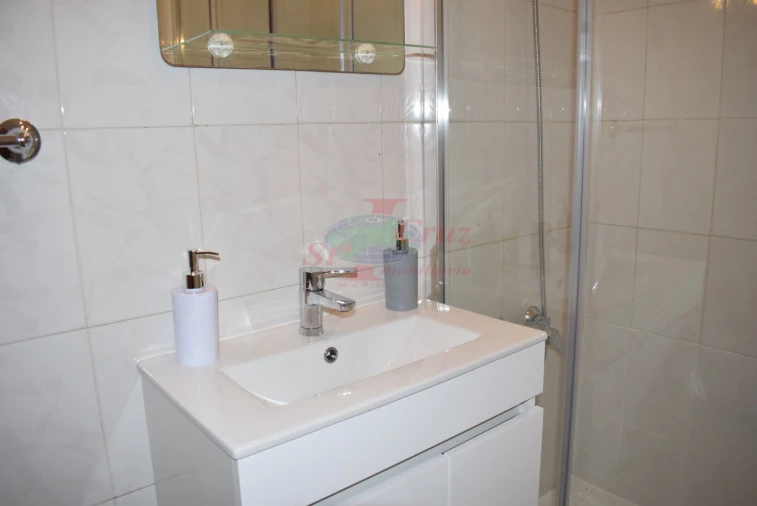 Apartamento T1 para Arrendamento férias em Sé Nova, Santa Cruz, Almedina e São Bartolomeu Foto 15