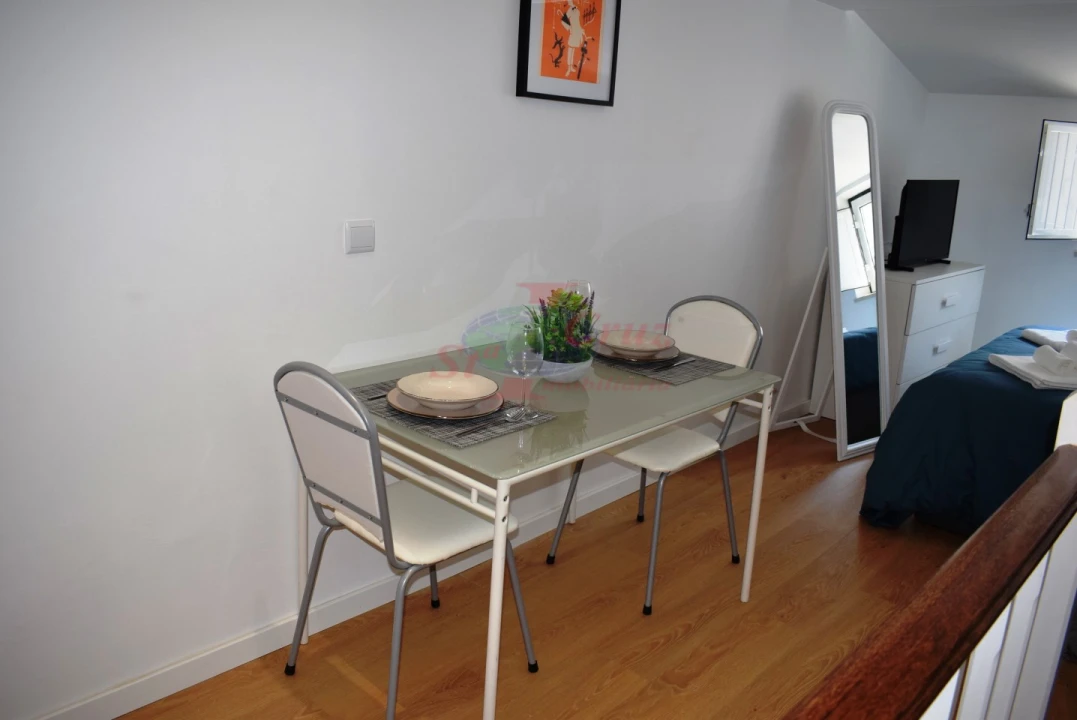 Apartamento para Arrendamento férias em Sé Nova, Santa Cruz, Almedina e São Bartolomeu Foto 6