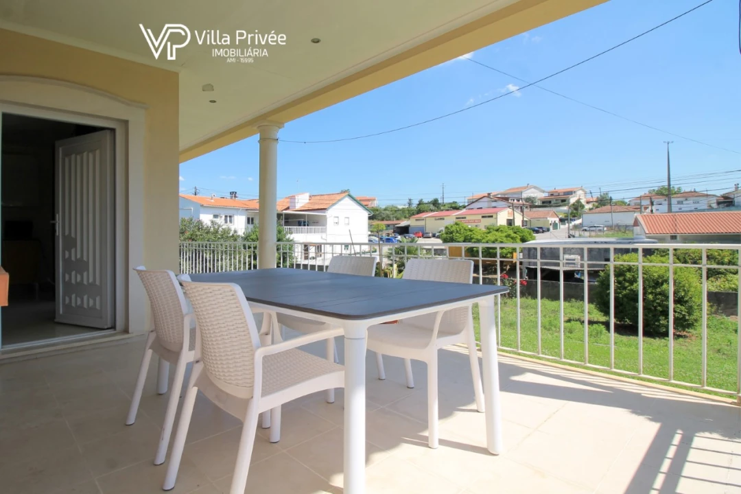 Moradia T5 para Venda em Cernache Foto 7